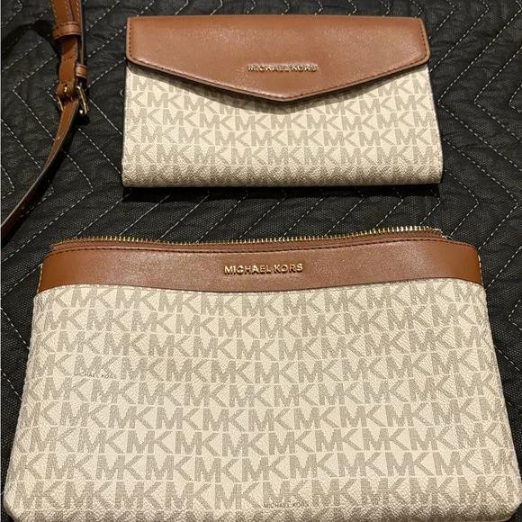 Michael Kors 3 in 1 Tote - Picture 8 of 16